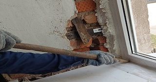 Демонтаж оконных откосов по выгодной цене от 525 руб. в Губкине - Сварной-Гбк