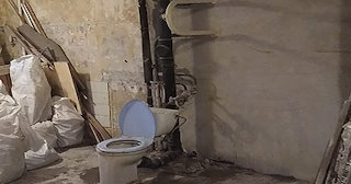 Демонтаж сантехкабины в панельном доме - цена от 1050 рублей | Сварной-Гбк